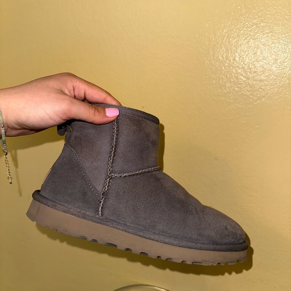 Uggs - Picture 5 of 7